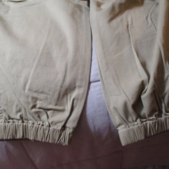 Lauren Ralph Lauren Womens Khaki Pants Size 12 - Picture 3 of 4